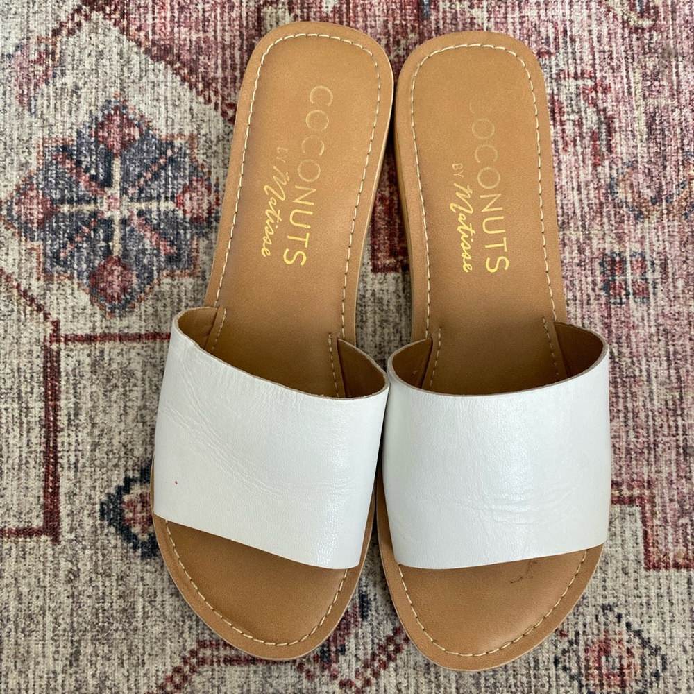 Coconuts by Matisse - small wedge white leather slide sandal